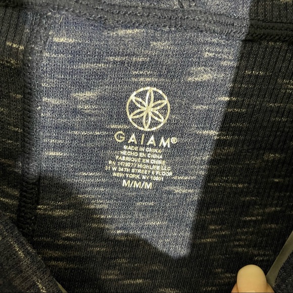 GAIAM | Relaxed Ribbed Long Sleeve Yoga Top | NWT | - Picture 5 of 10